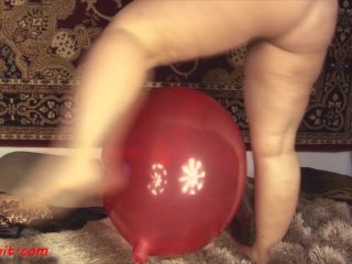 Big naked Balloon juggling Sophia Sylvan Looner Balloon Fetish unexperienced red-haired phat ass white girl hefty cougar