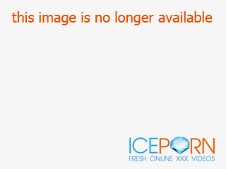 LuluBlue x – Sharing a Hotel Bed with Mommy