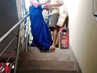 Indian bhabi ko neighbor devar ne ek chod ke gaya