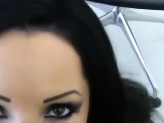 Heie Sekretrin mit groen Brsten will dich verwhnen