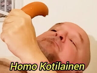 Fag Kotilainen using faux-cock in his bung Aug 26, 2024