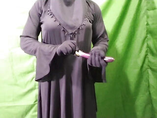 Indian Savita Bhabhi explicit sloppy chat and onanism