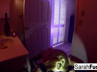 Porn industry star Sarah Jessie gives a oral pleasure in the douche
