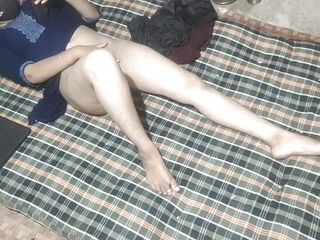 Desi Village lady masterbating highly slightly