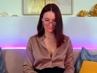 Cheep looking amateur milf brunette Vannah