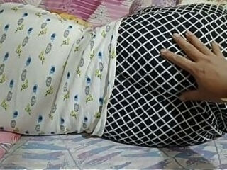 Desi Wife Moaned after Her pussy Fingered with Love