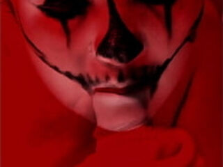 Vizinha gostosa possu&iacute_da possu&iacute_da faz o melhor boquete com gozada na boca e engole tudo. ASMR Gemendo e engolindo porra