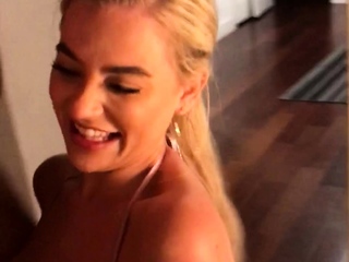 Mature honey gives cute sucky-sucky and hand-job