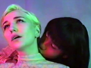 Blond unexperienced cougar point of view playthings finger-tickling clean-shaven beaver