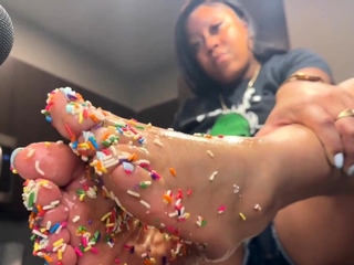 Black Guy Fondling Ebony Milf Juggs And Licking Cunt