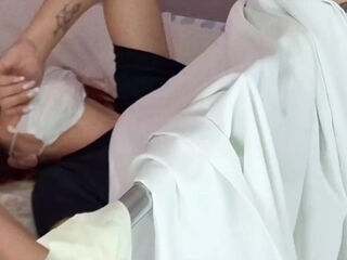 Hot latina cums squirts during appointment at gynaecologist's