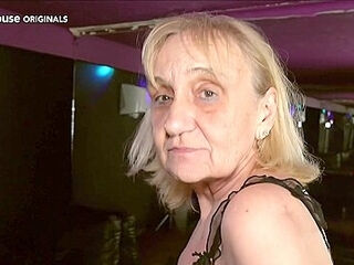 Grannie fat donk 2160p